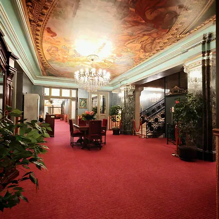 Otel Noblesse Palace Old Town By Nf