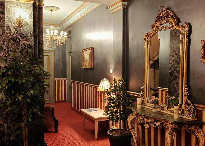 Noblesse Palace Old Town By Nf Otel 4*