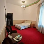 Noblesse Palace Old Town By Nf