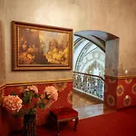 فندق Noblesse Palace Old Town By Nf 4*