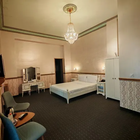 Hotel Noblesse Palace Old Town By Nf 4*