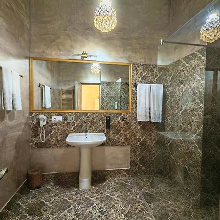 Noblesse Palace Old Town By Nf