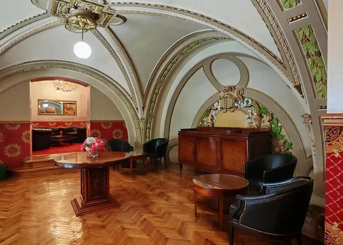 Готель Noblesse Palace Old Town By Nf Бухарест