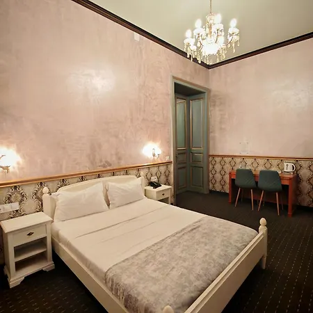 Noblesse Palace Old Town By Nf Hotel