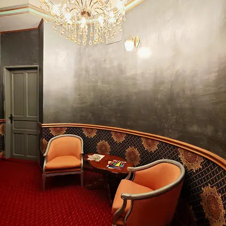 Noblesse Palace Old Town By Nf