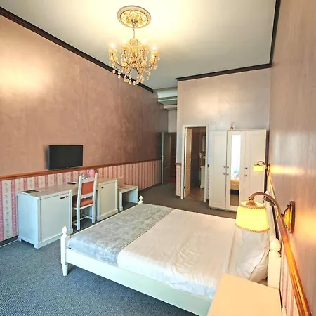 Noblesse Palace Old Town By Nf 4* בוקרשט