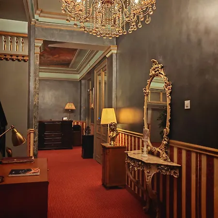 Noblesse Palace Old Town By Nf