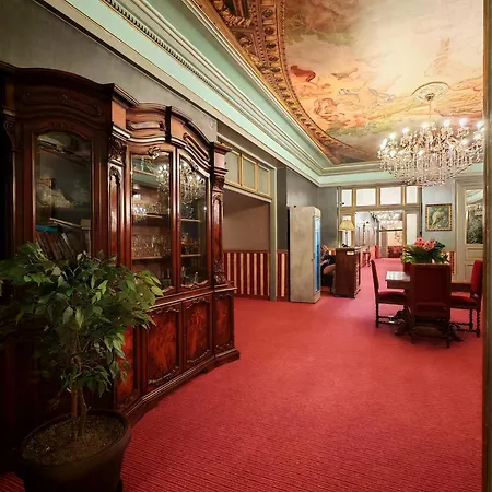 Noblesse Palace Old Town By Nf 4* בוקרשט