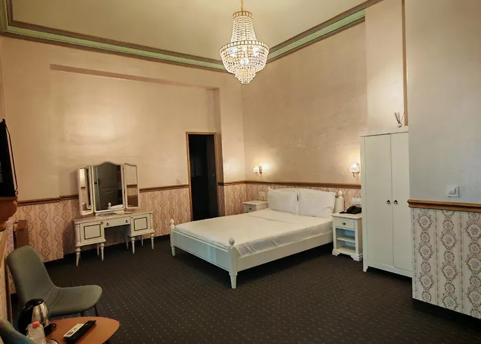 Hotel Noblesse Palace Old Town By Nf 4*