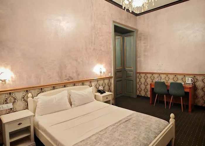 Noblesse Palace Old Town By Nf Hotel